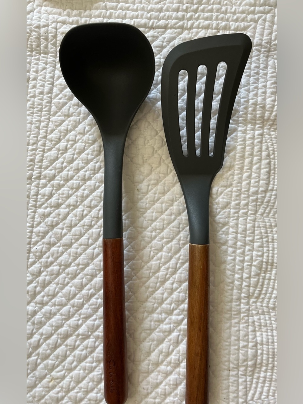 Sur la Table Slotted Turner and Ladle Set - gray